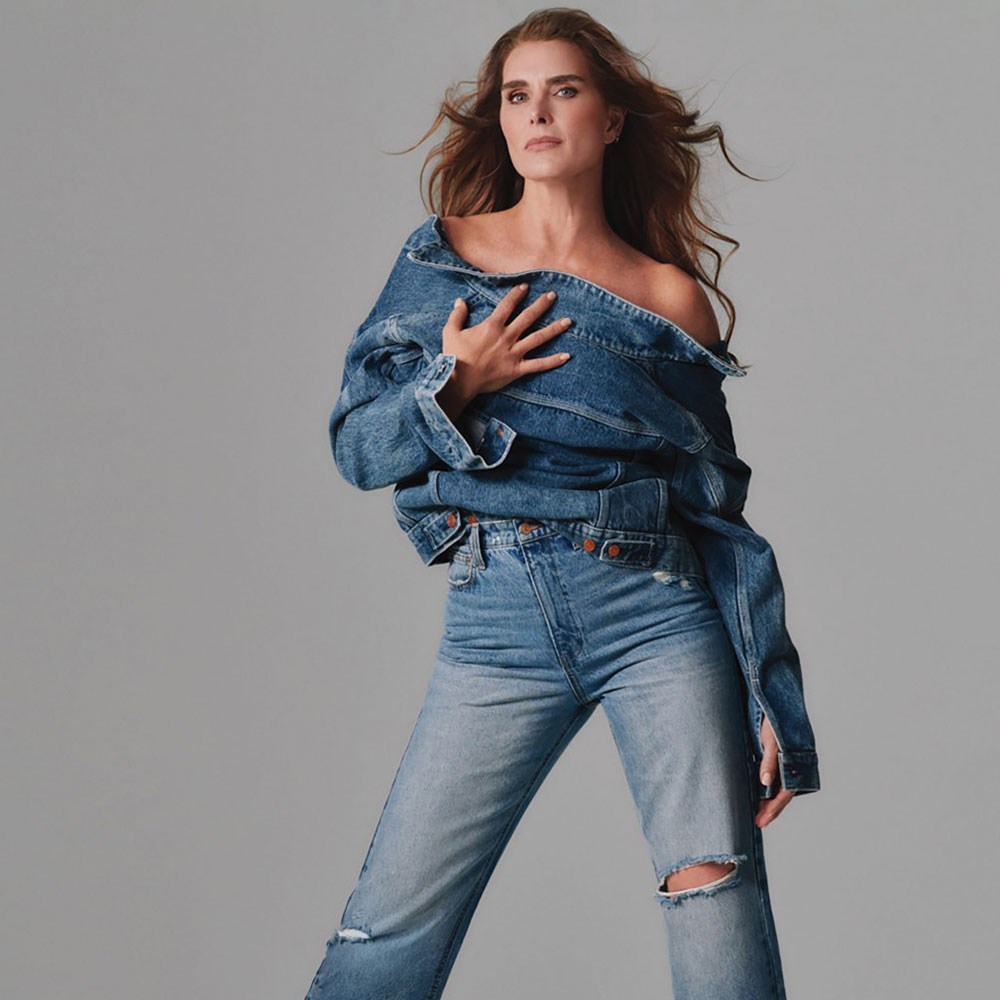 Brooke Shields, 40 yıl sonra Calvin Klein için yine benzer pozlar verdi