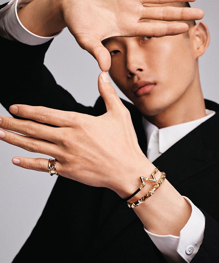 Louis Vuitton’un yeni mücevher koleksiyonu modern tasarımları yüksek işçilikle buluşturuyor