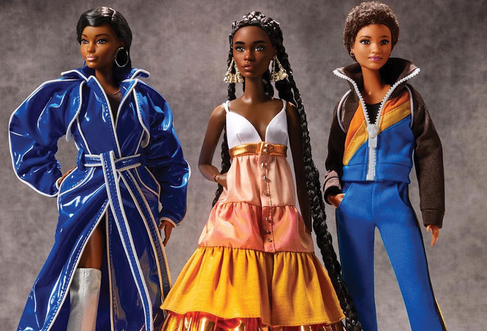 Üç siyahi tasarımcı Barbie’yi yeniden giydirdi