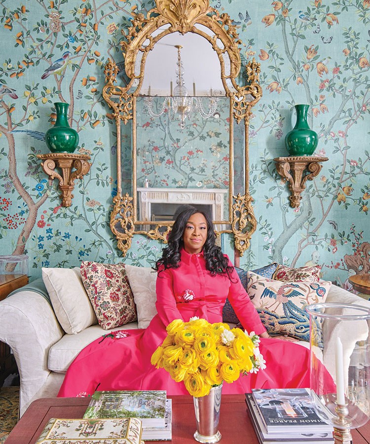 ‘Bridgerton’un yapımcısı Shonda Rhimes, diziyi New York'taki evinin dekorasyonuna taşıdı