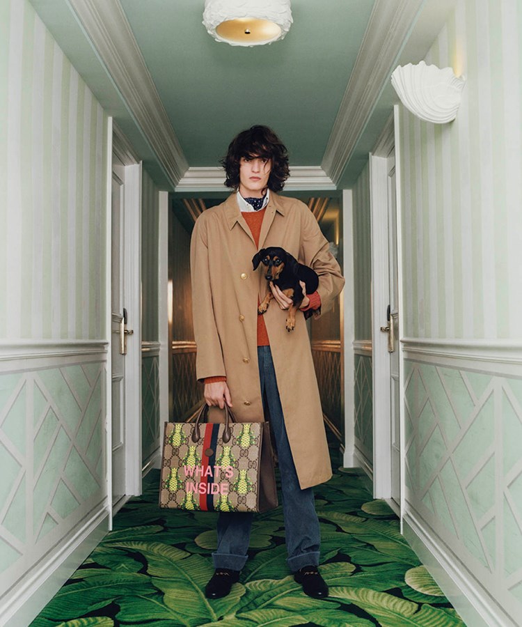 Gucci’den erkekler için renkli ve neşeli ananas koleksiyonu