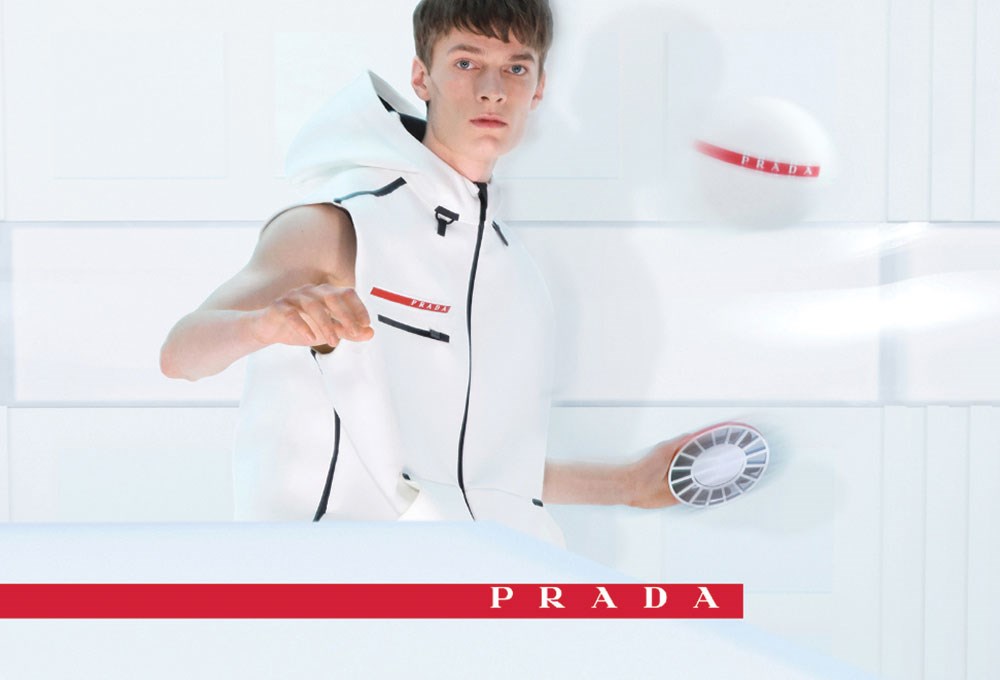 Prada’dan geleceği bugüne taşıyan koleksiyon