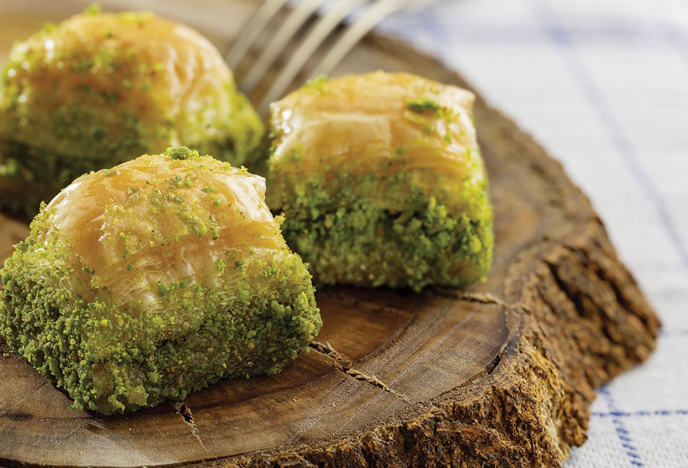 Baklavalık hazır yufkadan pratik baklava tarifi