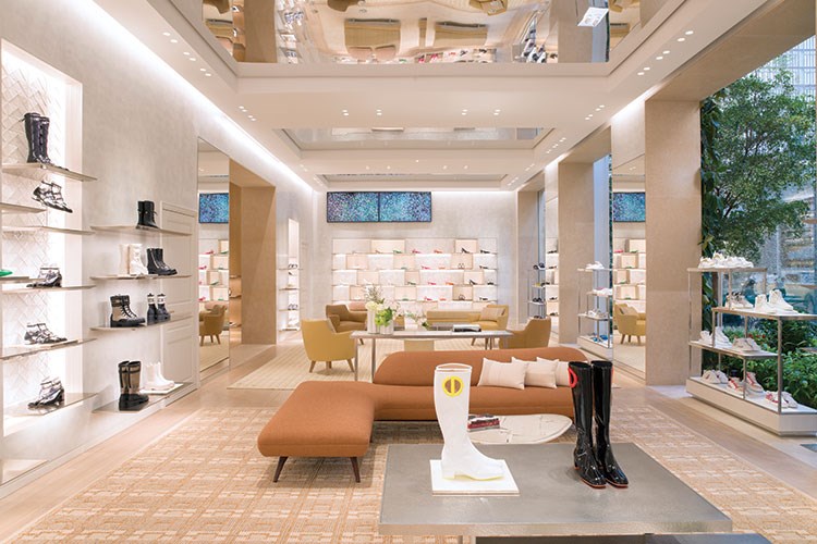 Dior zarafeti yeniden evinde: 30 Montaigne