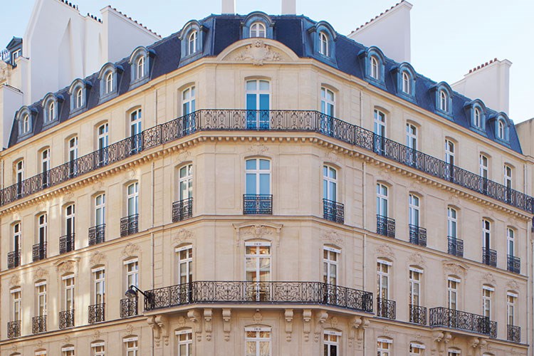 Dior zarafeti yeniden evinde: 30 Montaigne