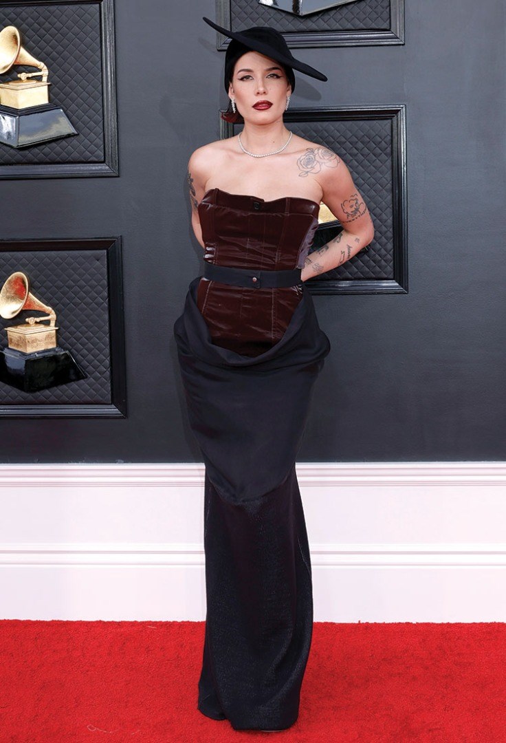 64. Grammy Ödülleri’nin kırmızı halısına damga vuranlar