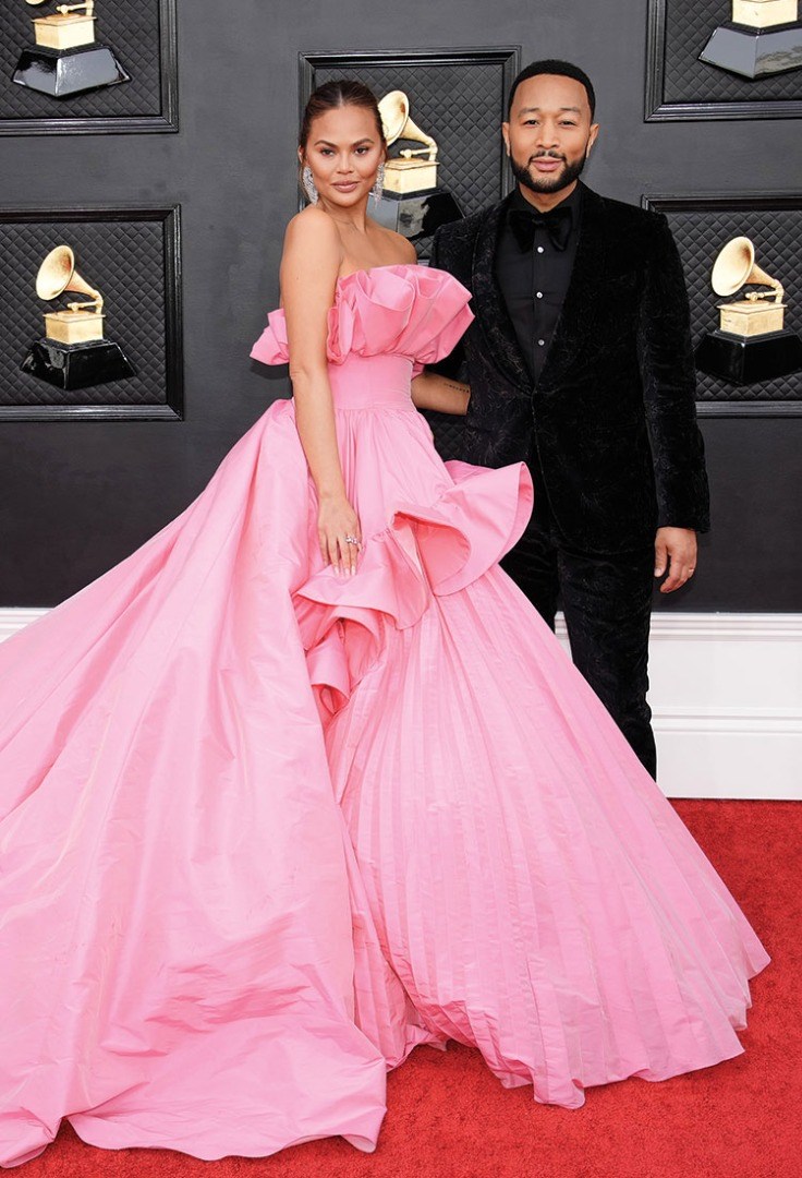 64. Grammy Ödülleri’nin kırmızı halısına damga vuranlar
