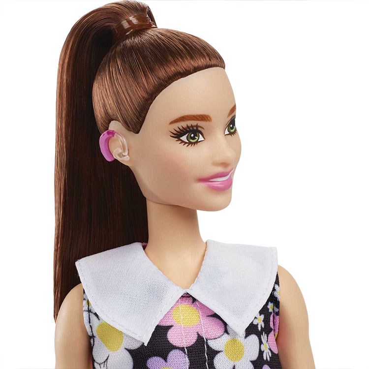  Barbie, işitme cihazlı ilk bebeğini tanıttı