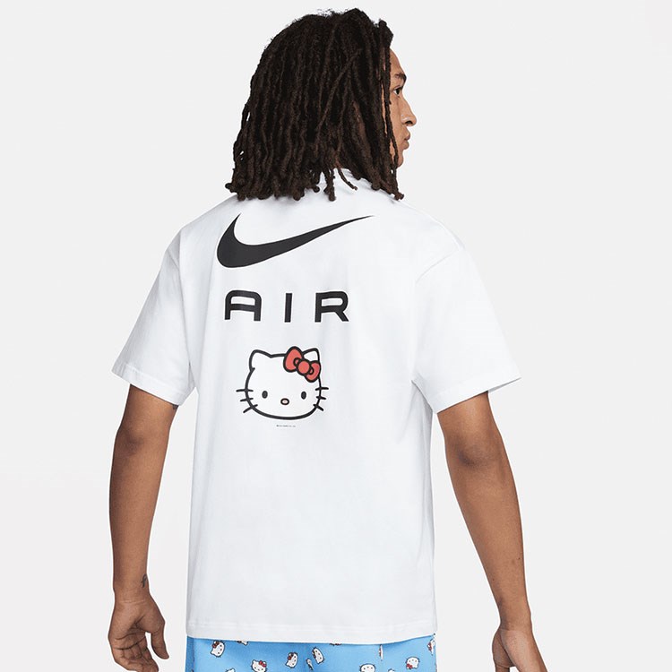 Nike’tan Hello Kitty severlere özel koleksiyon