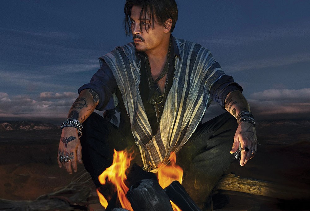 Johnny Depp hayranları, ünlü oyuncunun yüzü olduğu parfüme satış rekorları kırdırıyor