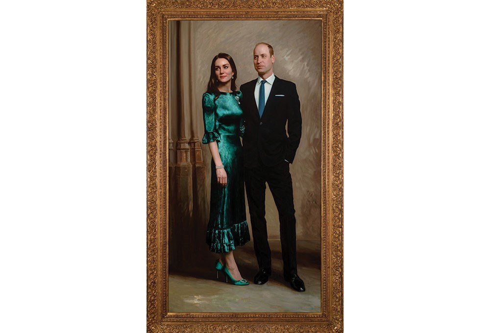 Prens William ve Prenses Kate’in ilk resmi portresi sergilenmeye başladı