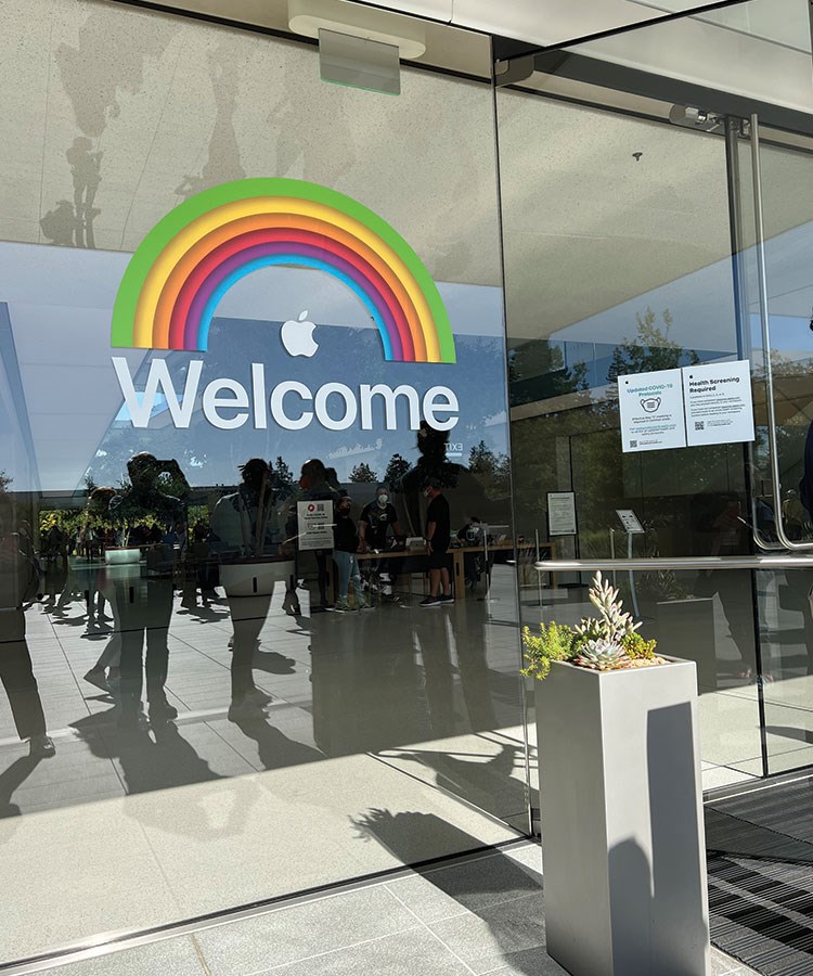 Apple, WWDC 2022’nin ilk gününde iletişim teknolojisinin geldiği son noktayı tanıttı