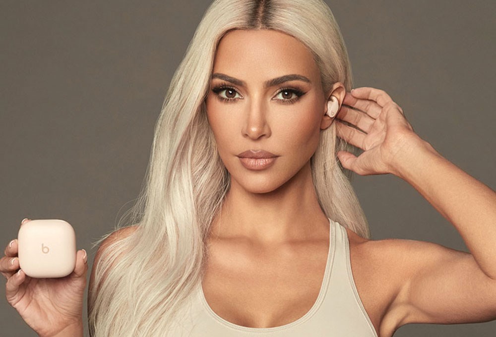 Kim Kardashian ve Beats, earpods koleksiyonu hazırladı