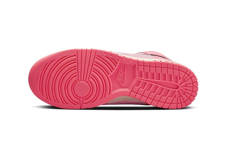 Nike’dan Barbie modasına özel ayakkabı