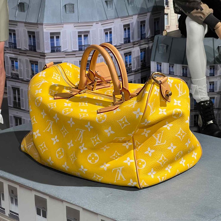 Pharrell Williams imzası taşıyan Louis Vuitton 'Millionaire' Speedy çanta, 4 yeni rengiyle 1 milyon dolara satışa sunuldu