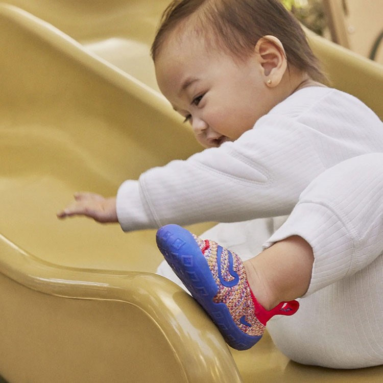 Nike, minikler için ilk adım ayakkabısı çıkardı