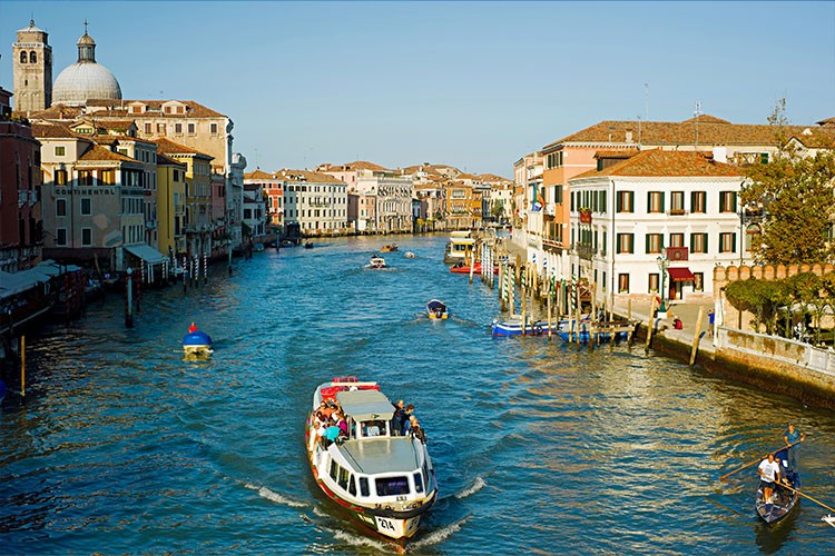 İtalya’nın popüler ve romantik şehri Venedik gezi rehberi