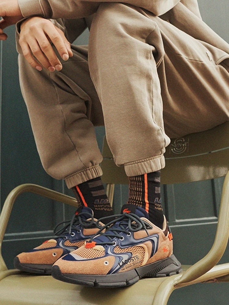 Lacoste'un sevilen L003 model sneaker’ı yeni renkleriyle karşımızda
