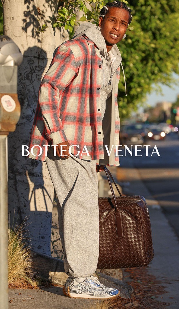 Kendall Jenner ve A$AP Rocky’nin paparazzi fotoğrafları, Bottega Veneta'nın 2024 Bahar kampanyası oldu