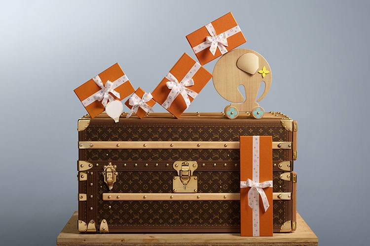 Louis Vuitton ilk bebek koleksiyonunu sunmaya hazırlanıyor