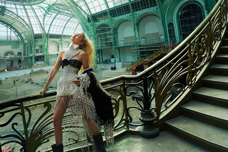 Vogue, Mayıs sayısında Karl Lagerfeld'i onurlandırıyor