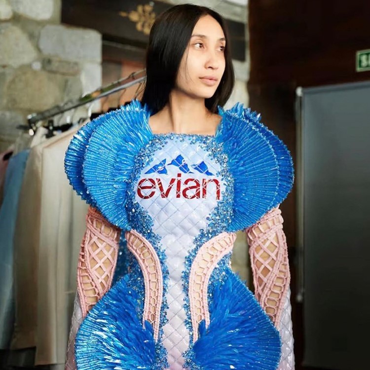 Balmain ve Evian’dan sürdürebilir modaya örnek kapsül koleksiyon