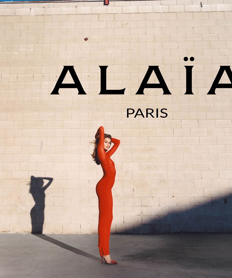 Kaia Gerber, Alaïa İlkbahar 2023 kampanyasında başrolde