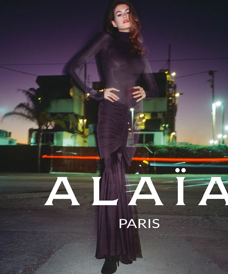 Kaia Gerber, Alaïa İlkbahar 2023 kampanyasında başrolde