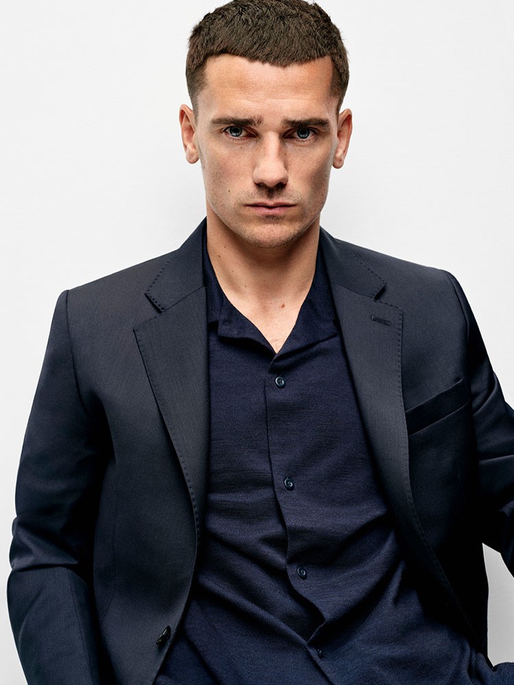Fransız futbolcu Antoine Griezmann, yeniden Mango Man’in yüzü oldu
