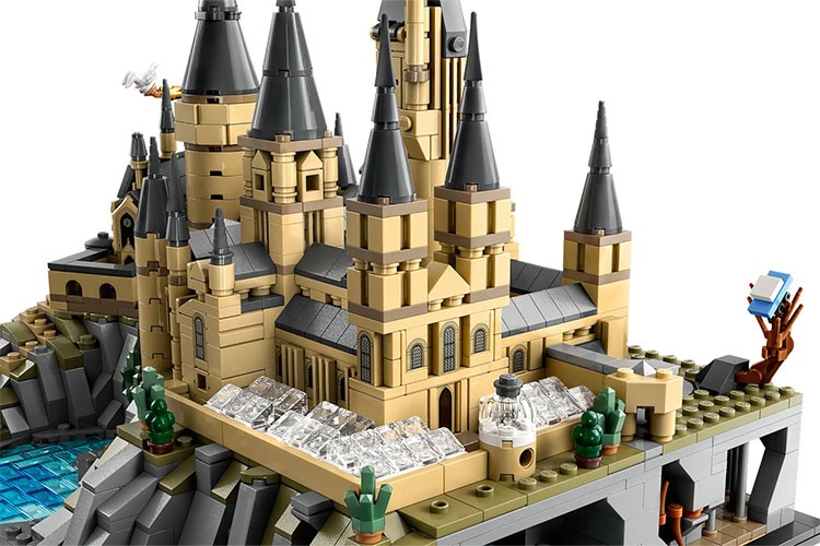 Lego’dan 2.660 parçalık 'Harry Potter' büyücülük okulu seti