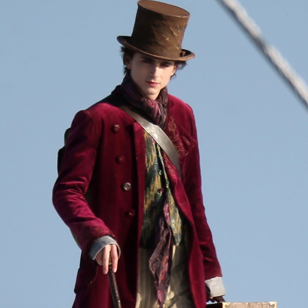 Timothée Chalamet, Willy Wonka rolünde bol bol dans edip şarkı söylüyor