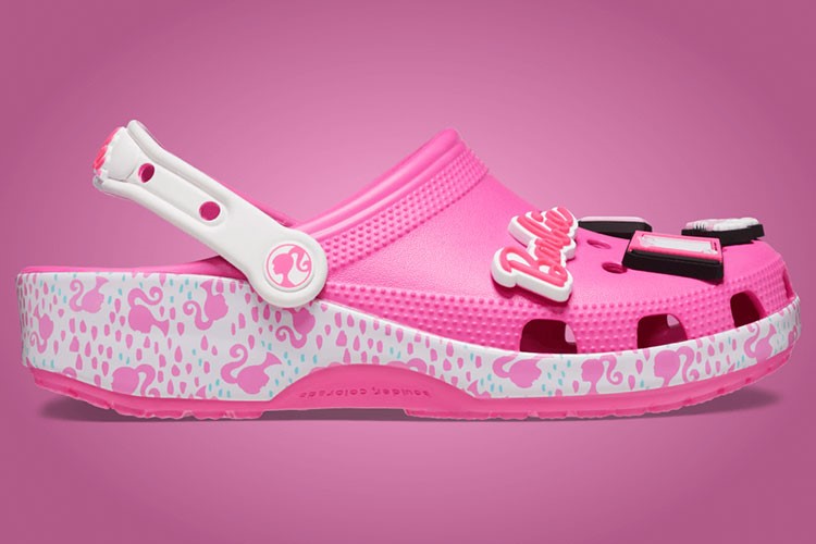 Crocs, Barbiecore modasını ayağınıza getiriyor