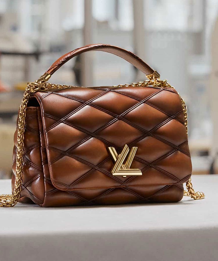 Louis Vuitton'un en sevilen çantalarından GO-14, 2023’te kapitone dikiş ‘Malletage’ ruhuyla yeniden doğuyor