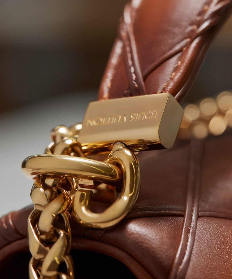 Louis Vuitton'un en sevilen çantalarından GO-14, 2023’te kapitone dikiş ‘Malletage’ ruhuyla yeniden doğuyor