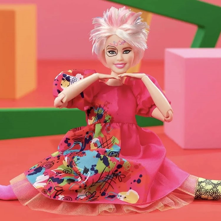 'Barbie' filminin 'Tuhaf Barbie'si oyuncak bebek oluyor