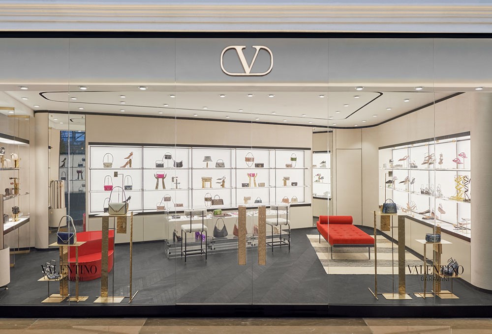 Valentino yeni butiğini İstinyePark’ta açtı