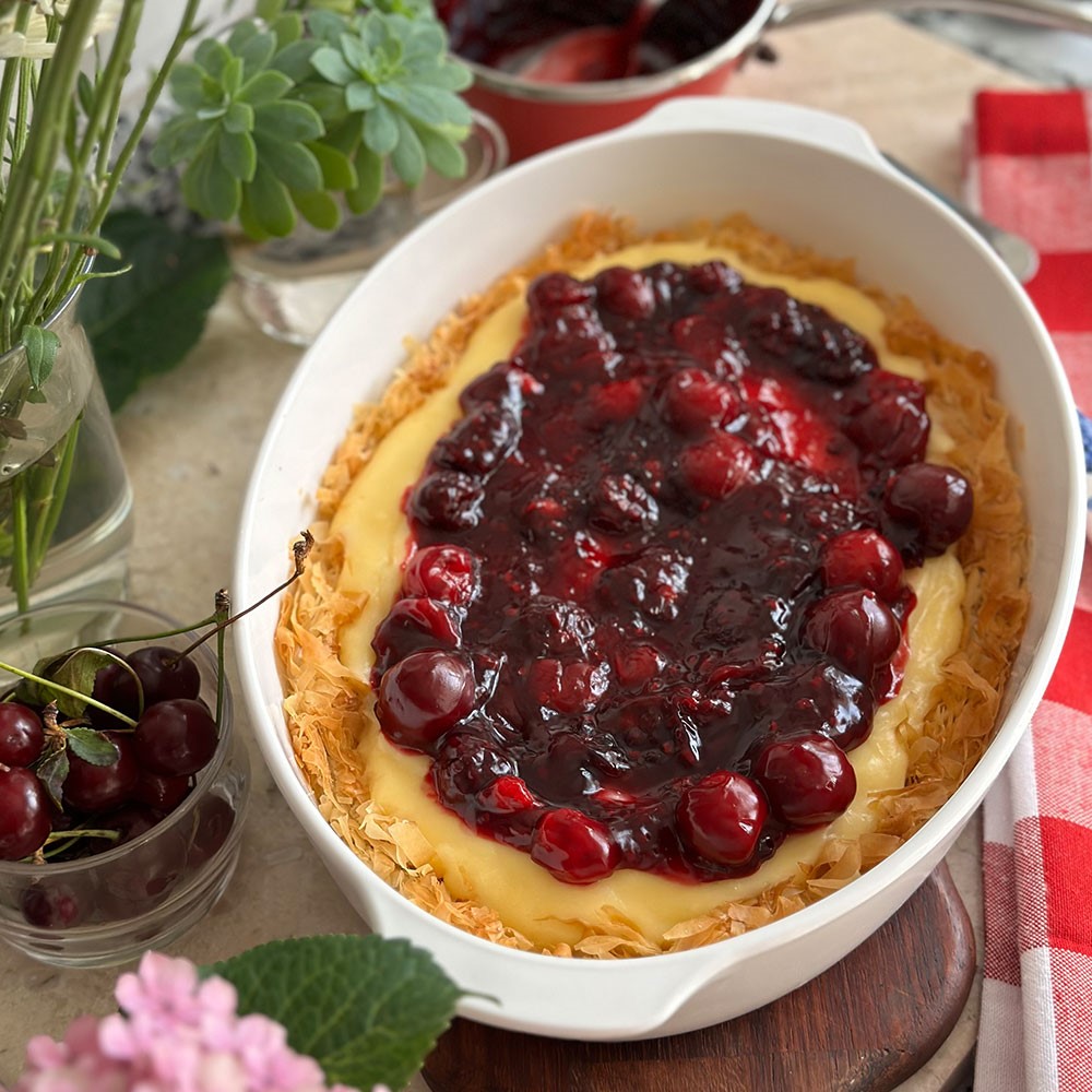 Baklava yufkasından vişneli tart 