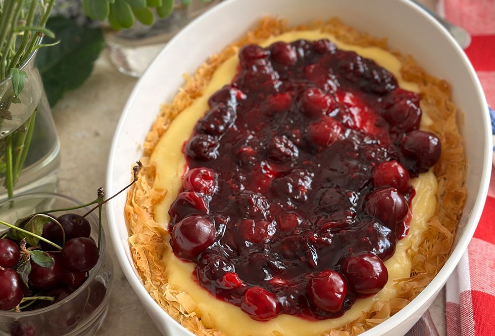 Baklava yufkasından vişneli tart 