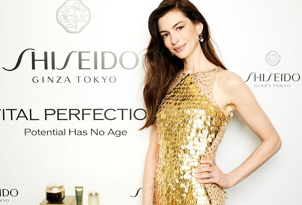 Anne Hathaway, Shiseido’nun yeni global marka elçisi oldu 