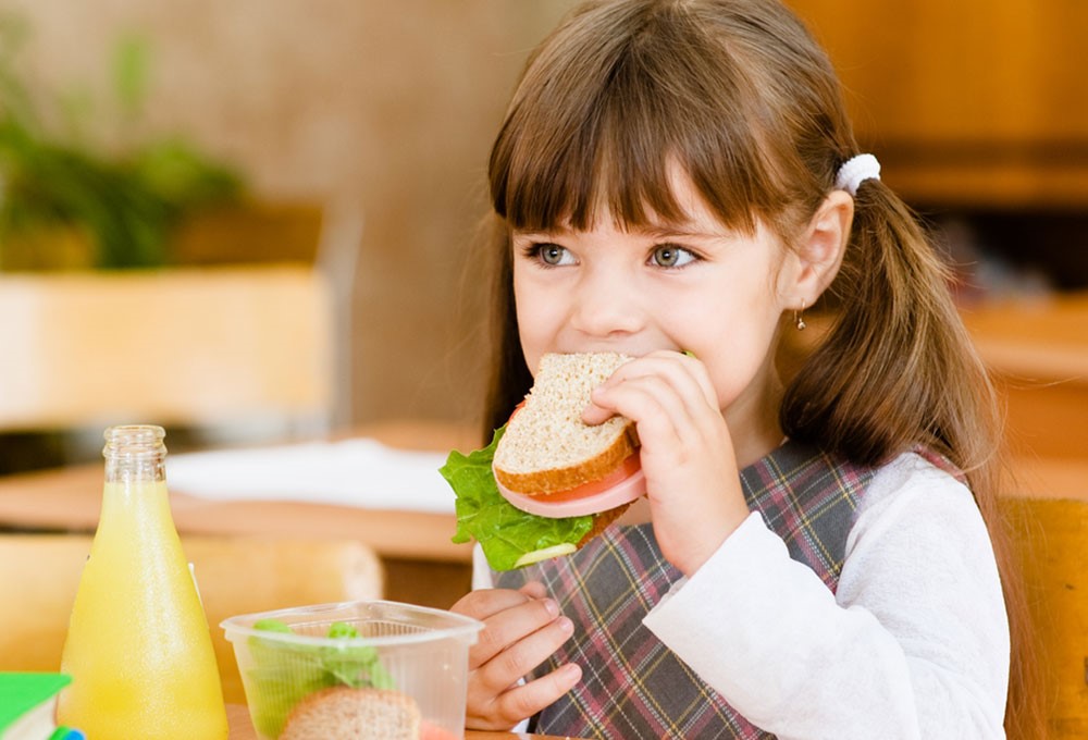 Okul çağı çocuklarına 5 sağlıklı beslenme önerisi