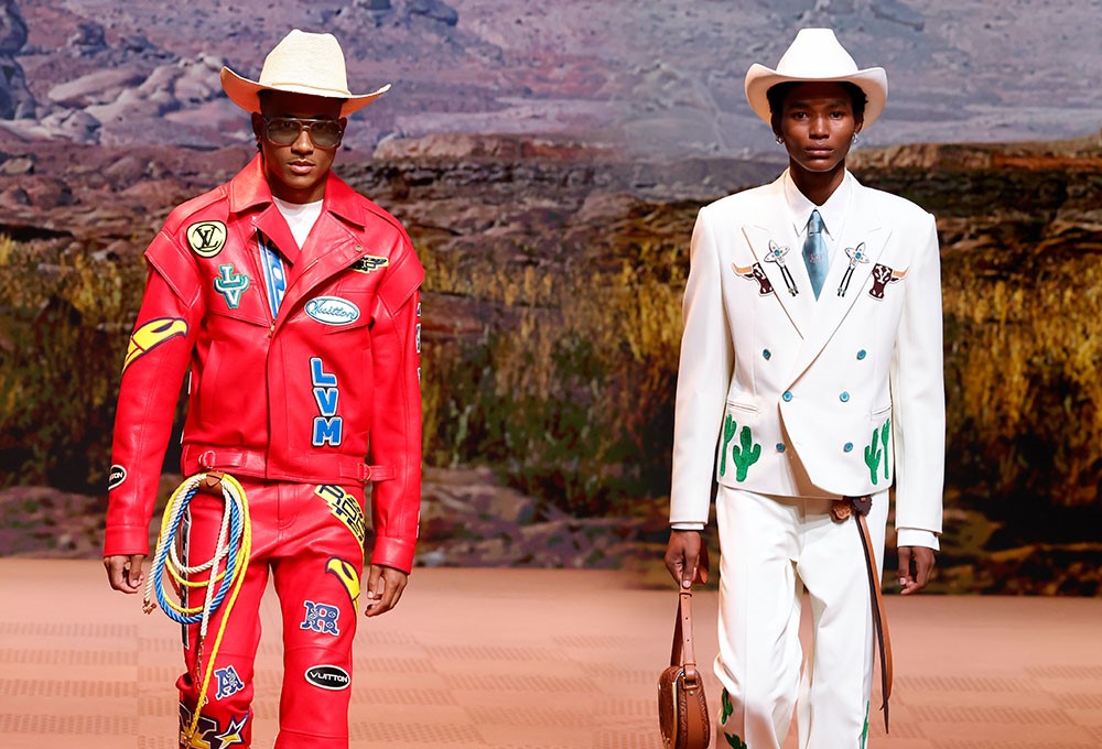 Pharrell Williams, Sonbahar/Kış 2024 koleksiyonuyla Louis Vuitton’un yönünü Amerika’nın batısına çevirdi