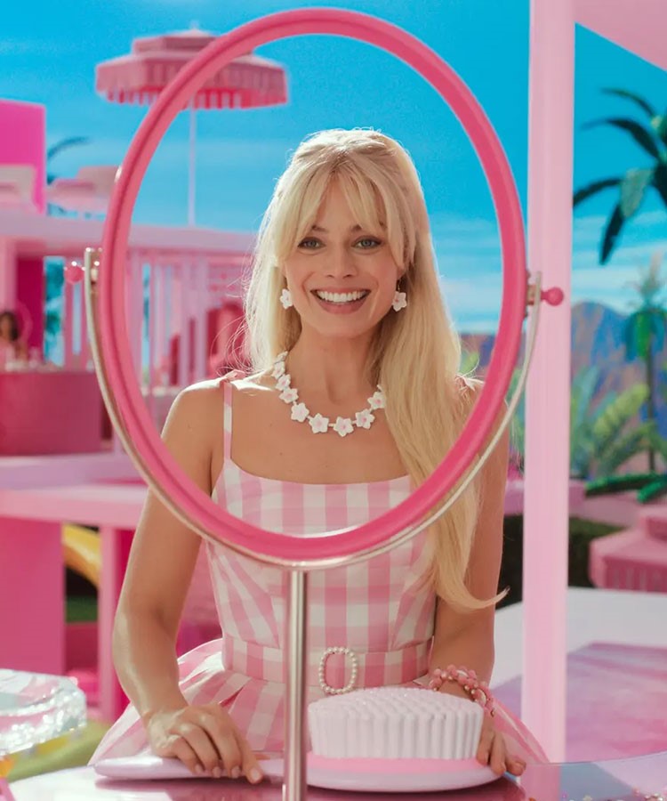 Margot Robbie ve stilisti, ‘Barbie’nin moda kitabını hazırladı
