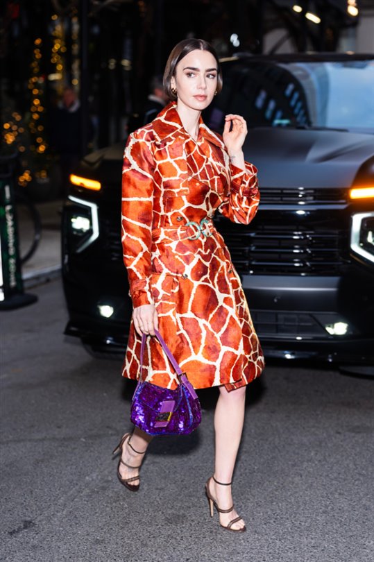 FENDI, ‘Emily in Paris’ özel kapsül koleksiyonunu tanıttı