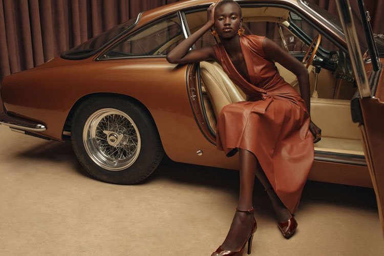 Ferrari'nin 2025 İlkbahar kampanyası vintage esintileri taşıyor