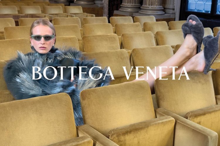 Bottega Veneta, 2026 Yaz kampanyası için köklerine geri dönüyor