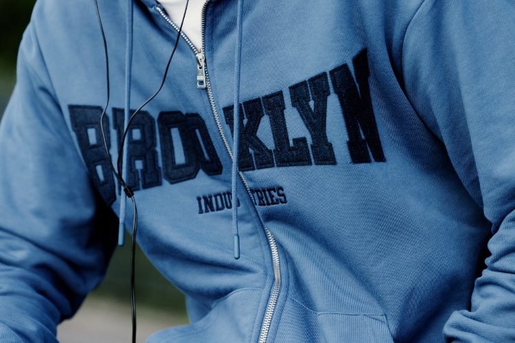 Mavi ve Brooklyn Industries, 90’ların şehir kültürünü ortak koleksiyonda buluşturuyor