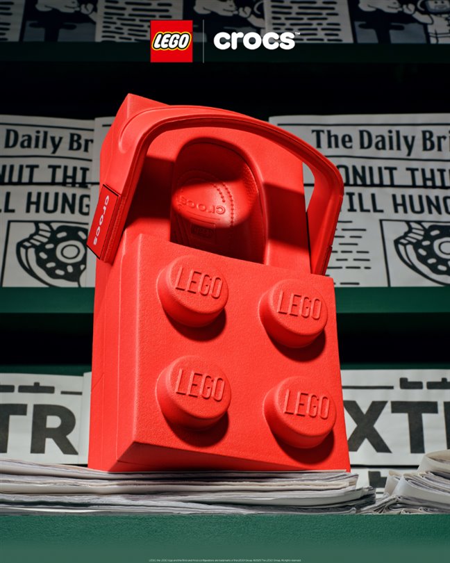 Bu LEGO-Crocs terlikler ayaklarınızı kocaman kırmızı tuğlalara dönüştürecek!