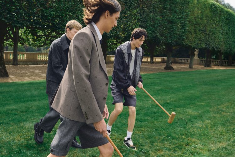 Louis Vuitton, yeni sneaker modeli LV Tilted’ı tanıttı