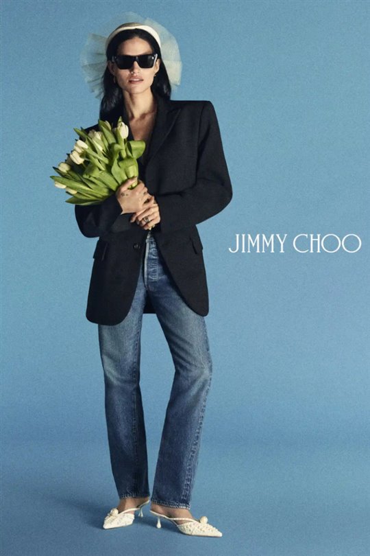 Jimmy Choo, yeni gelinlik kampanyasını Gabbriette ile tanıtıyor