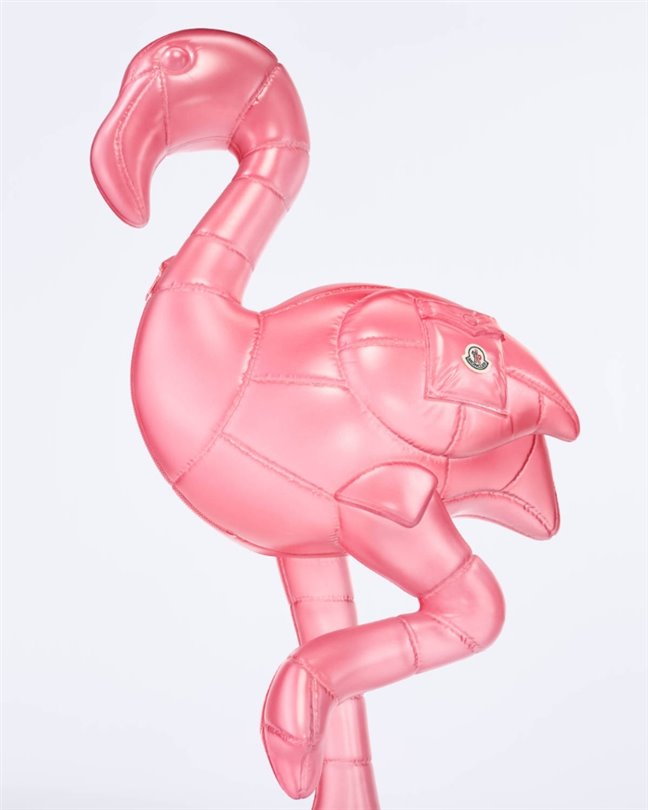 Moncler ve Jamie Dornan, ‘Kabarık bir yaz geçirin’ diyor